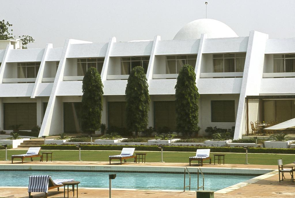 Radisson Jass Hotel, Khajurāho Exterior foto